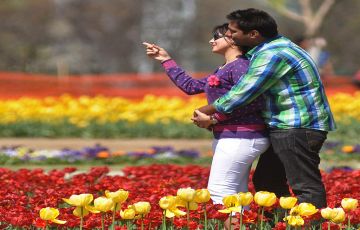 Family Getaway 7 Days Gulmarag Holiday Package