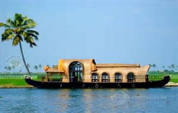 4 Days 3 Nights Kochi, Munnar and Alleppey Hill Stations Tour Package