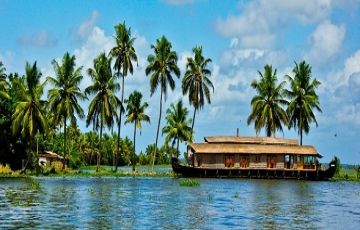 Ecstatic 5 Days 4 Nights Munnar, thekkady and alleppey Hill Stations Vacation Package