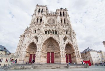 Beautiful 6 Days Amiens Friends Trip Package