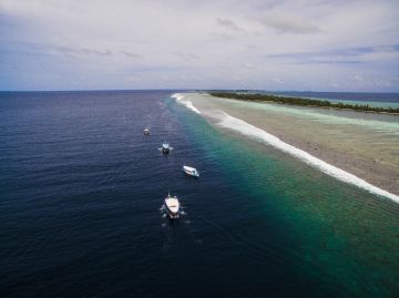 Magical 5 Days 4 Nights Maamigili Resort Tour Package