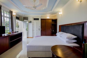 Magical 5 Days 4 Nights Maamigili Resort Tour Package