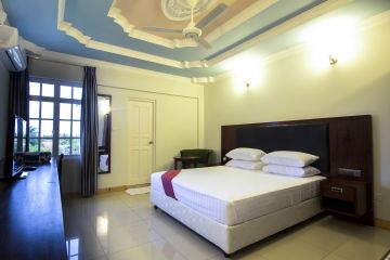 Magical 5 Days 4 Nights Maamigili Resort Tour Package