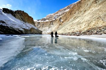 Experience 2 Days 1 Night Leh, Pangong Lake and KhardungLa Nature Tour Package
