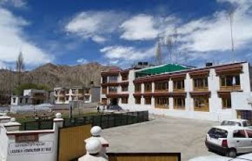 10 Days 9 Nights KARGIL Friends Holiday Package