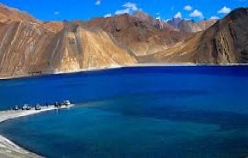 Memorable 5 Days 4 Nights Leh Romantic Tour Package