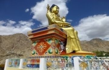 Amazing Ladakh Tour Package for 5 Days 4 Nights