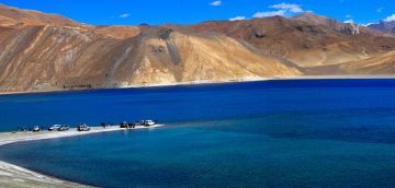 Ecstatic 5 Days 4 Nights Leh and Nubra Valley Culture and Heritage Holiday Package