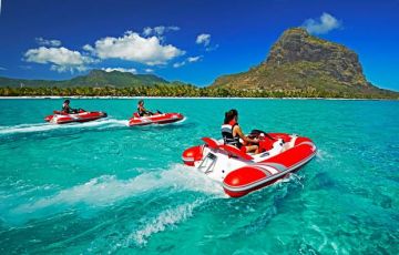 6 Days 5 Nights New Delhi to Port Louis Honeymoon Trip Package