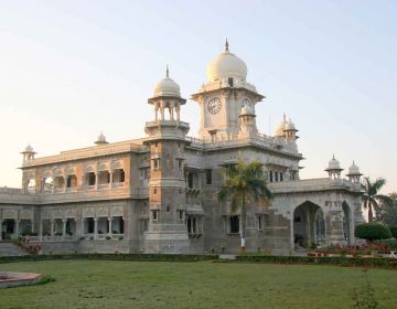 Beautiful 4 Days 3 Nights Indore Religious Tour Package