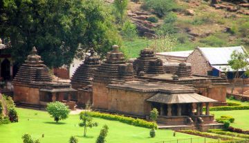 4 Days Hampi, Bijapur and Badami Religious Holiday Package