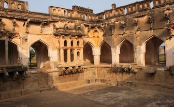 4 Days Hampi, Bijapur and Badami Religious Holiday Package
