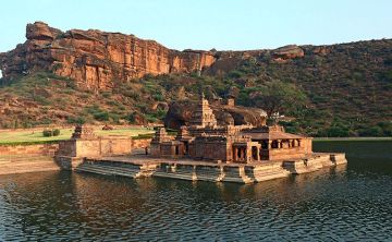 4 Days Hampi, Bijapur and Badami Religious Holiday Package