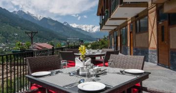 Family Getaway 7 Days Delhi to Manali Trip Package
