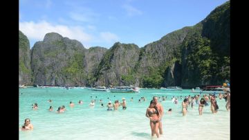 Romantic Bangkok And Phuket Honeymoon Package