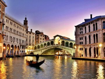 Pleasurable 10 Days Paris, Zrich, Munich with Venice Trip Package