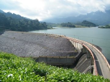 Family Getaway 2 Days Munnar Beach Vacation Package