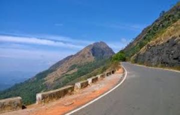 5 Days 4 Nights Munnar, Thekkady and Alleppey Nature Holiday Package