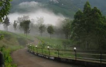 Family Getaway 5 Days Kochi to cochin munnar alleppey Romantic Holiday Package