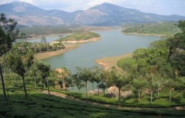 Magical 5 Days Munnar Friends Trip Package