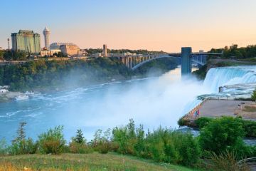 Experience 6 Days 5 Nights Niagara Honeymoon Trip Package