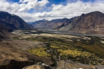 Pleasurable 7 Days 6 Nights Nubra Hill Stations Tour Package
