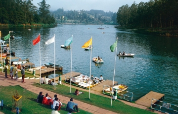 Experience 4 Days Ooty Lake Vacation Package