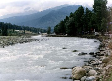 Ecstatic 6 Days SRINAGAR to Kashmir Tour Package