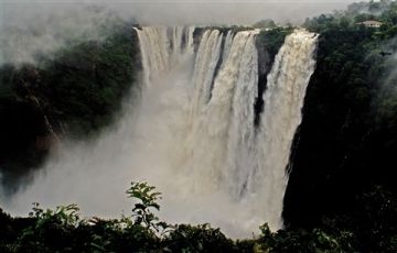 Romantic Pachmarhi