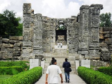 6 Days 5 Nights Delhi , Mumbai to Gulmarg Offbeat Vacation Package