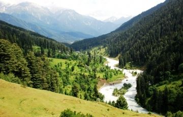 Family Getaway 6 Days 5 Nights Srinagar Trip Package