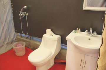 Beautiful Pangong Lake Offbeat Tour Package for 2 Days