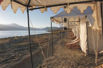 Beautiful Pangong Lake Offbeat Tour Package for 2 Days