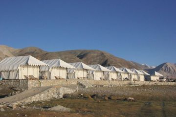 Beautiful Pangong Lake Offbeat Tour Package for 2 Days