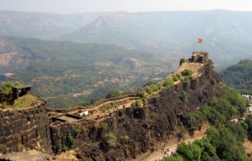 Ecstatic Pratapgarh Tour Package for 5 Days 4 Nights