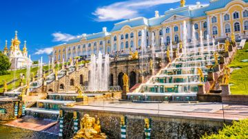 6 Days Moscow and St Petersburg Friends Vacation Package