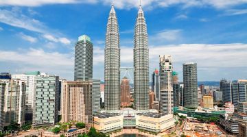 Best 2 Days Singapore and Malaysia Romantic Holiday Package