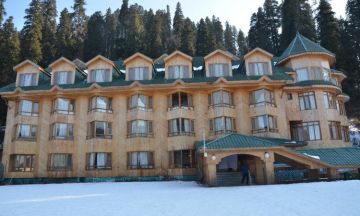 Memorable 4 Days Dal Lake Adventure Holiday Package