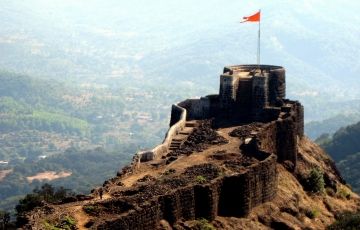 5 Days 4 Nights Mahabaleshwar Family Tour Package
