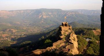 Pleasurable 3 Days Mumbai to Panchgani Mountain Vacation Package