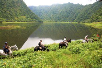 Explore Mauritius with Reunion Island Tour Package for 8 Days