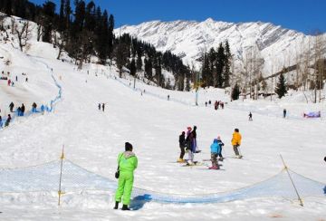 Ecstatic 10 Days New Delhi to Manali Waterfall Vacation Package