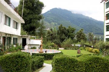 Family Getaway 5 Days 4 Nights Manali with Solang Luxury Trip Package