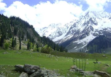 Beautiful 5 Days 4 Nights kashmir Honeymoon Vacation Package
