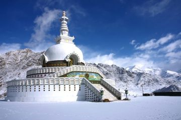 Heart-warming Leh Ladakh Friends Tour Package for 4 Days from Delhi