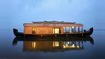 Beautiful 7 Days 6 Nights Munnar Vacation Package