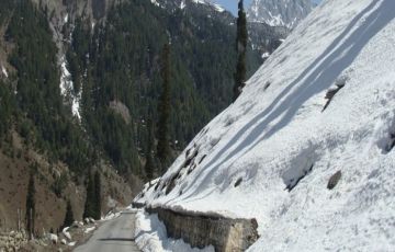 Best 9 Days 8 Nights Srinagar, Sonmarg, Pahalgam with Katra Tour Package