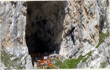 Experience 4 Days 3 Nights Vaishnodevi and Shivkhori Holiday Package