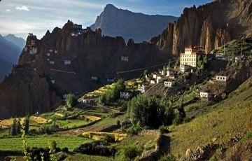 Family Getaway 11 Days 10 Nights Manali Trip Package