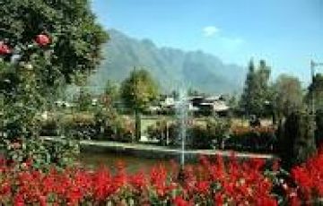 5 Days 4 Nights Srinagar to Gulmarg Honeymoon Holiday Package